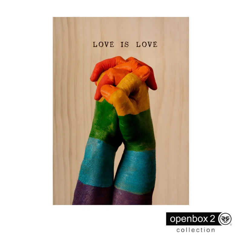 Quadro Wood Print 50X70 Fundo Madeira Mãos Love Is Love