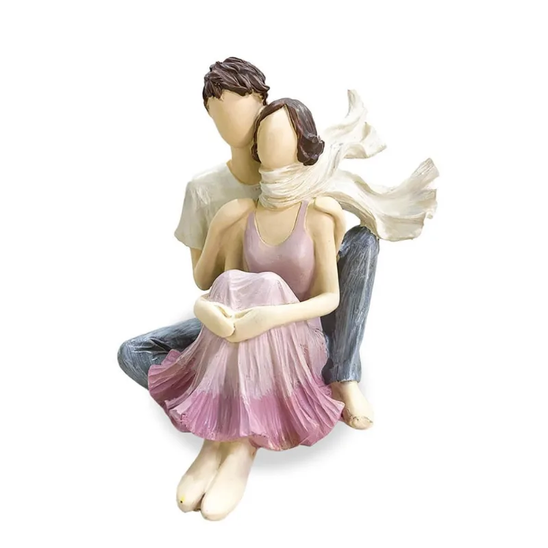 Estatueta Casal Sentado Resina Decoração 15Cm