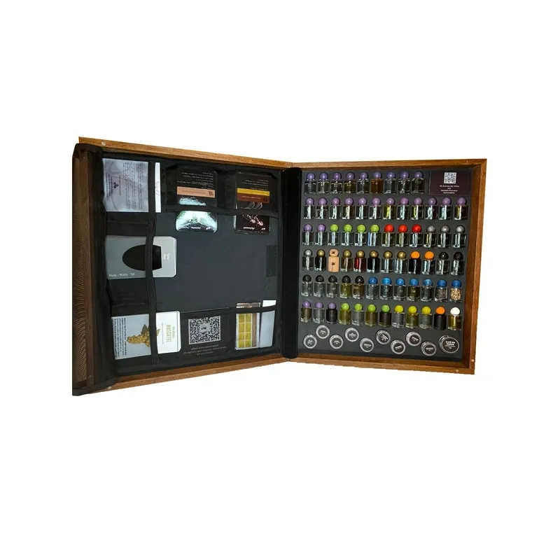 Kit 79 Aromas Do Vinho Por Daniella Romano