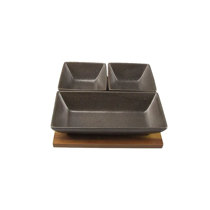 CONJUNTO PETISQUEIRA EM CERÂMICA PRETO BANDEJA MADEIRA COM 3 BOWLS
