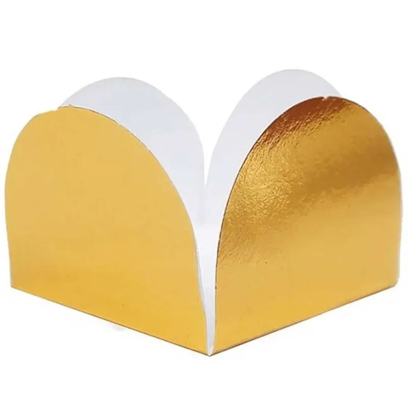 Forminha para Doces Dourada Metalizada 4 Pétalas c/50 - NC Toys