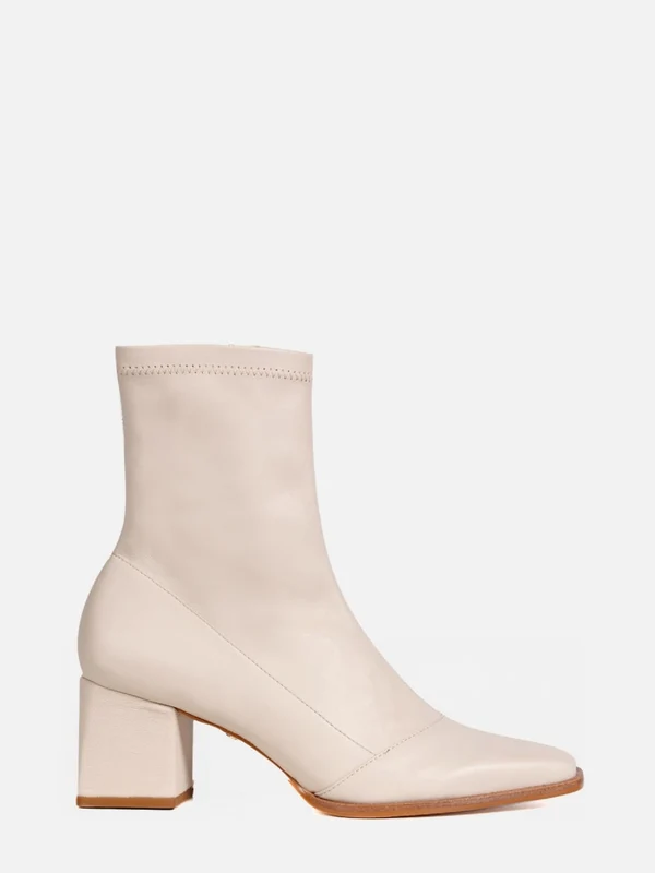 BOTA VIENA COCONUT 38