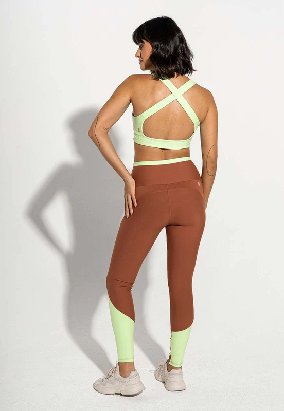 Legging bicolor com bolsos capuccino e verde matcha Aura GG