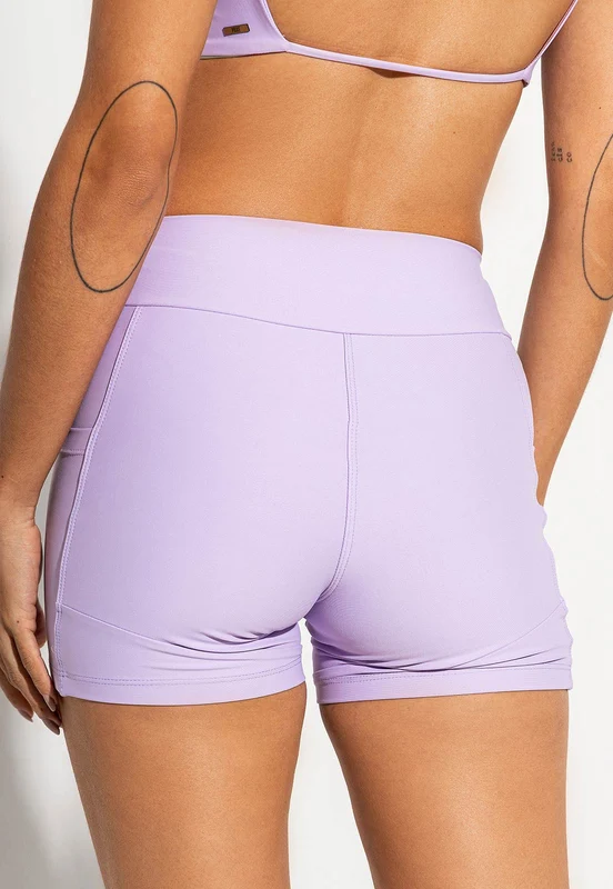 Bermuda lisa lavanda com bolsos Aura M
