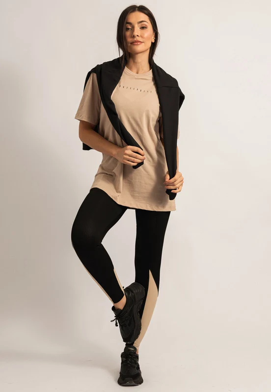 Camiseta lisa bege árido Magnetic M
