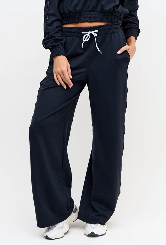 Calça wide leg comfy preto com bolsos e elástico personalizado lateral Pulsa G