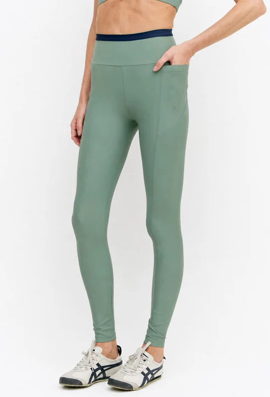 Legging com bolsos verde oliva e detalhe marinho no cós Deep G