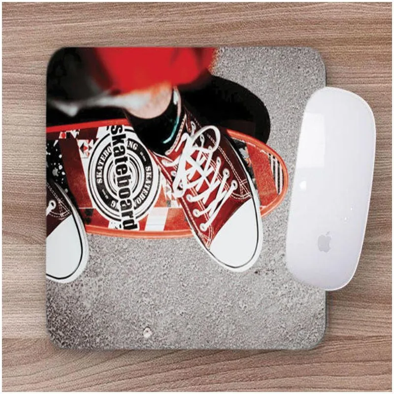 Mouse Pad Emborrachado Personalizado Skate Tênis Vermelho - DELUZZ