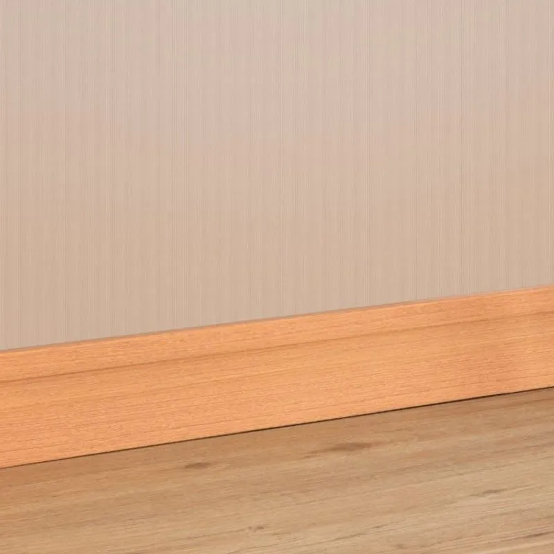 Rodapé em PVC Wood com Friso Pormade 12mmx10cm Barra 210cm Curupixá
