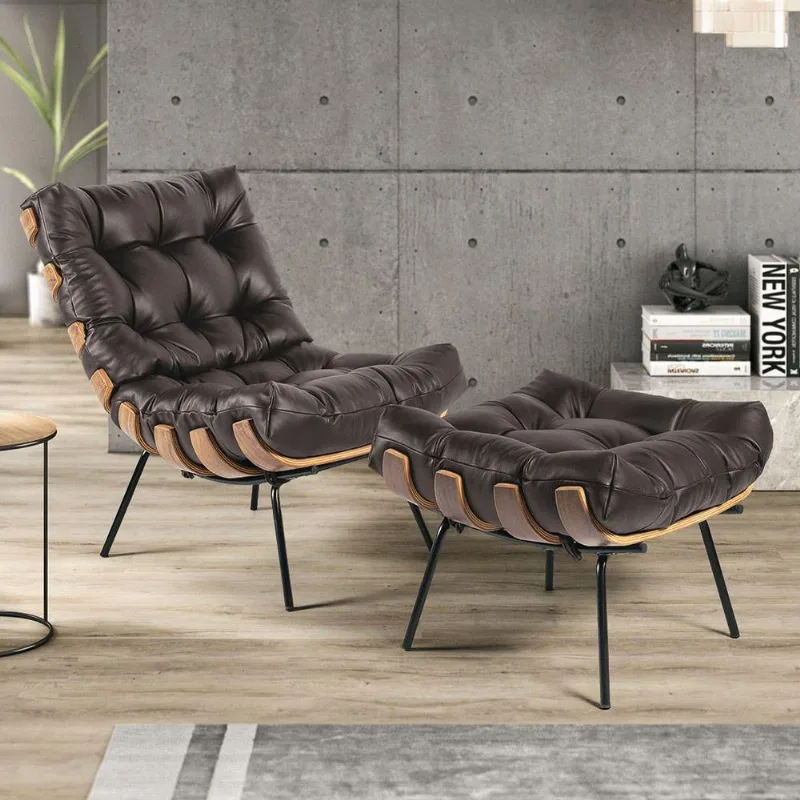 Kit Poltrona e Puff Costela Couro Legítimo Base Preto Marrom