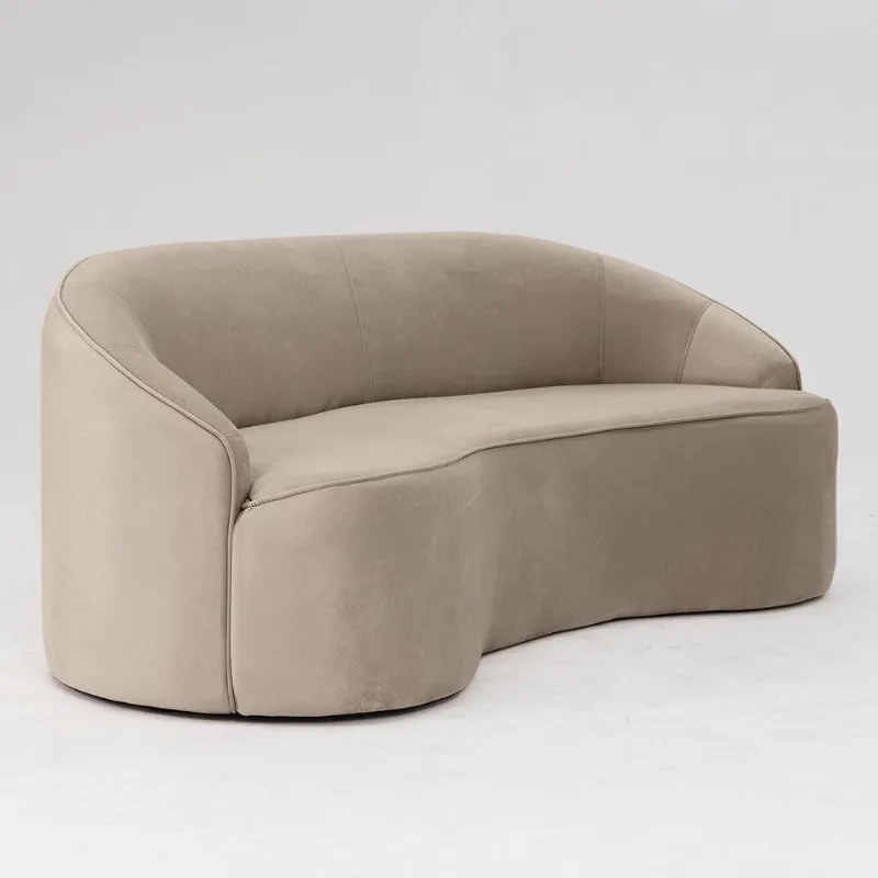Sofá Curvo Montserrat 230cm 4 Lugares Veludo Bege Palha - Nexta Casa - Nexta Casa