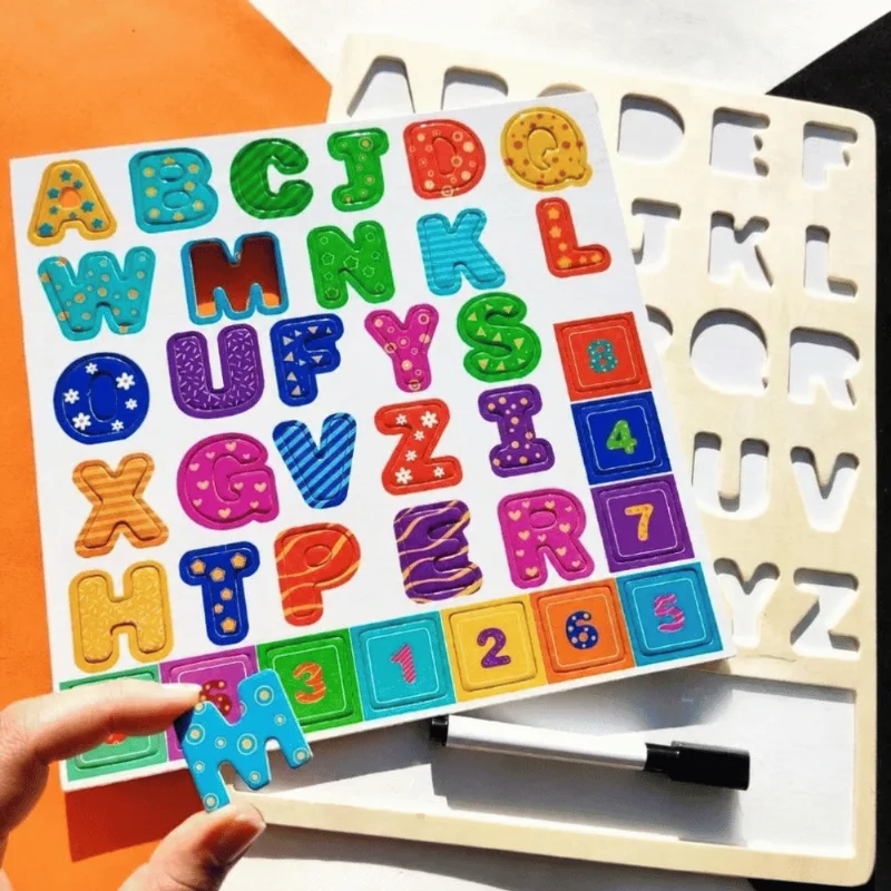 Brinquedo Educativo de Madeira com Alfabeto, Números e Lousa - Toy King UNICA