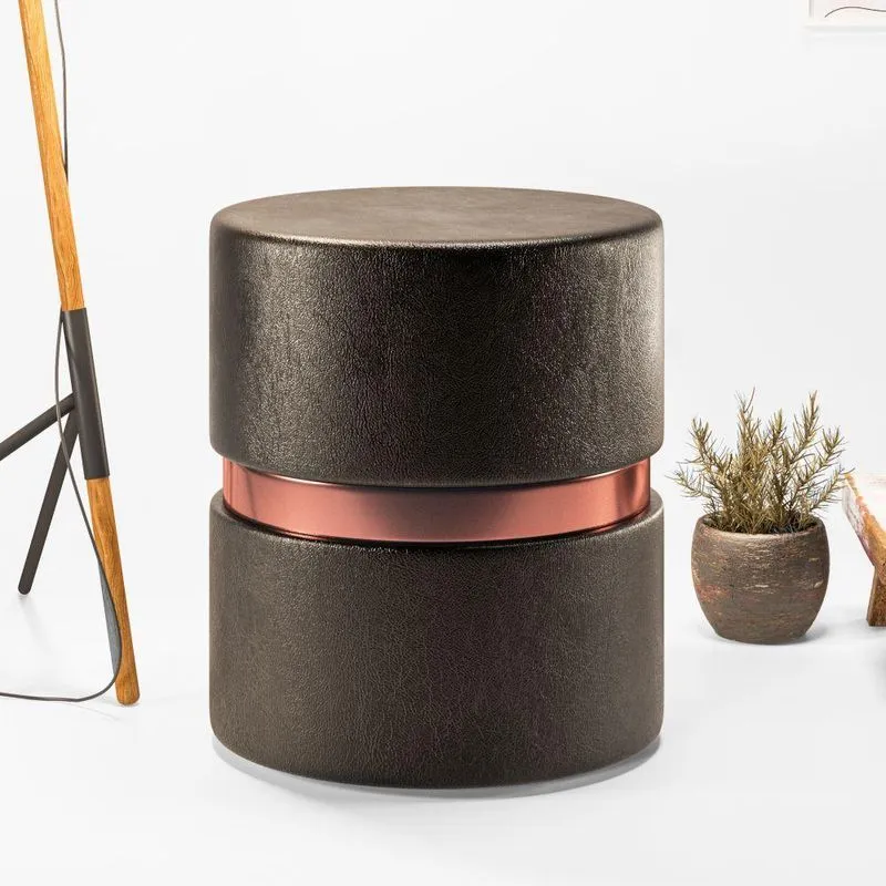 Puff Circular Com Cinto De Metal Lovaina Preto