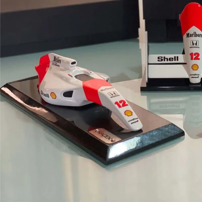 Miniatura de Quadro Decorativo 33cm x 12,5cm Carro F1 MP4/4 SNN Branco - Gran Belo