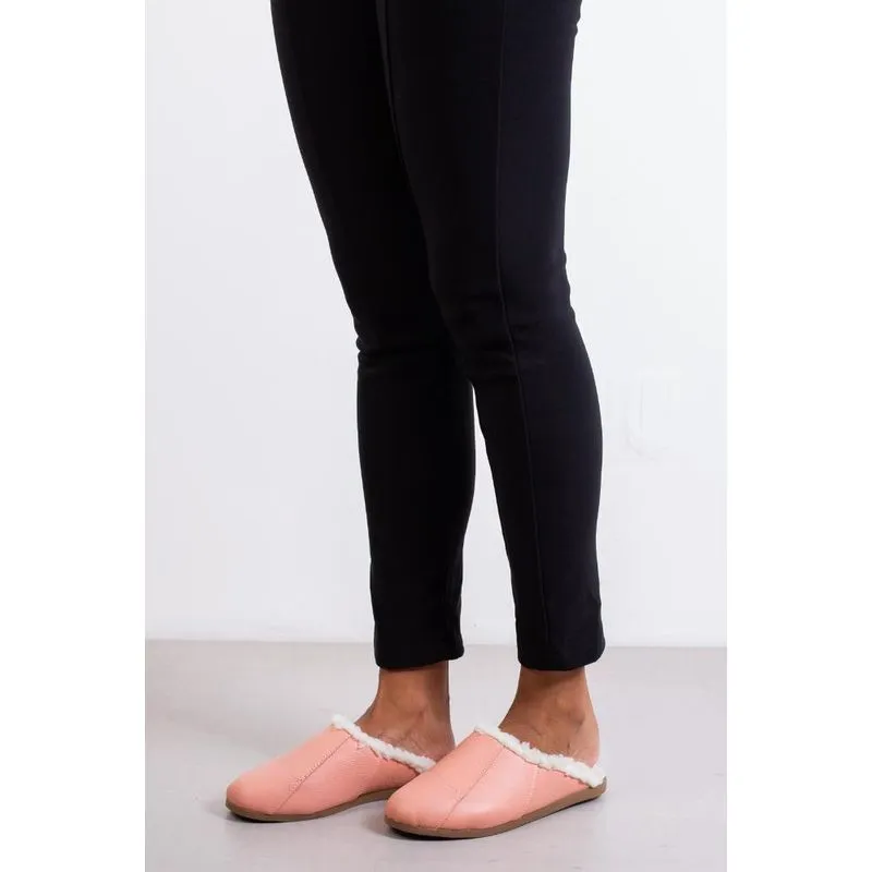Chinelo pantufa em couro unissex forrada com pelo 6101