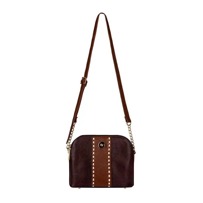 Bolsa transversal detalhe alça corrente couro liso Pérola Café/Whisky