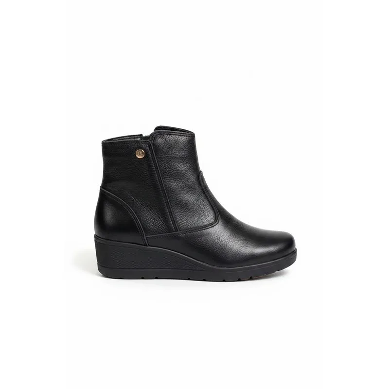 Bota de couro feminina cano curto salto anabela confort 0321 37 / Preto