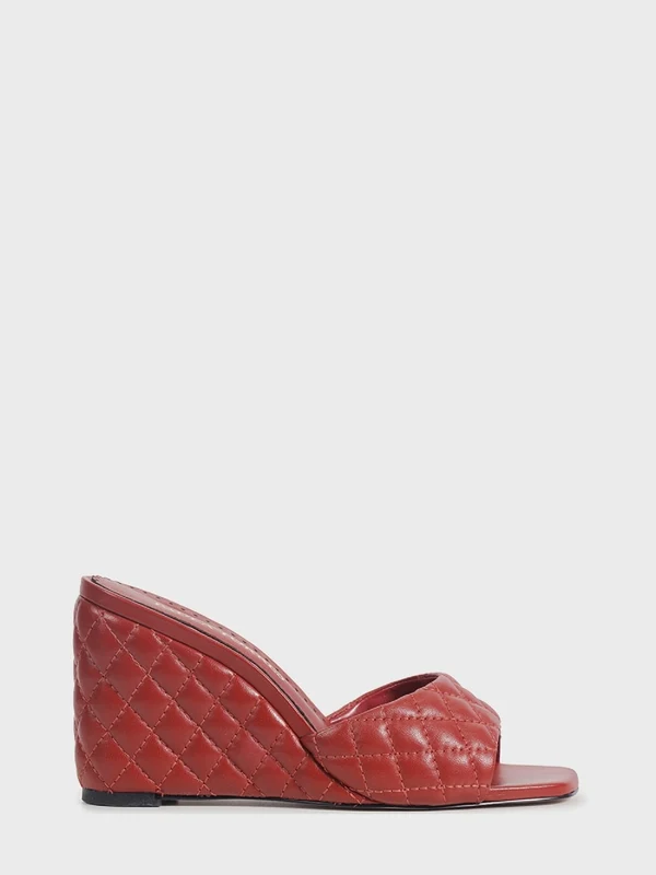 MULE MÔNACO CARMIM 37