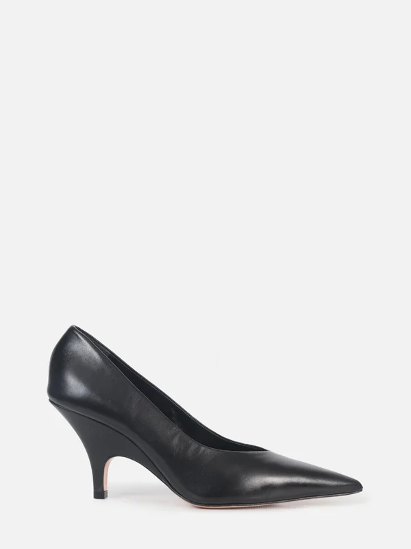 SCARPIN FRANCIS COURO PRETO SALTO MÉDIO 36