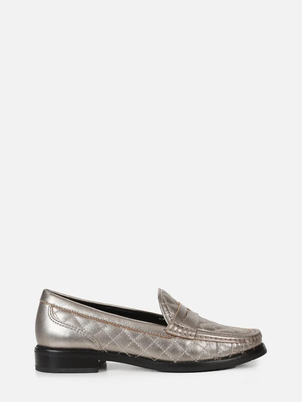 MOCASSIM EM COURO METALIZADO ELISE PRATA VELHO 39