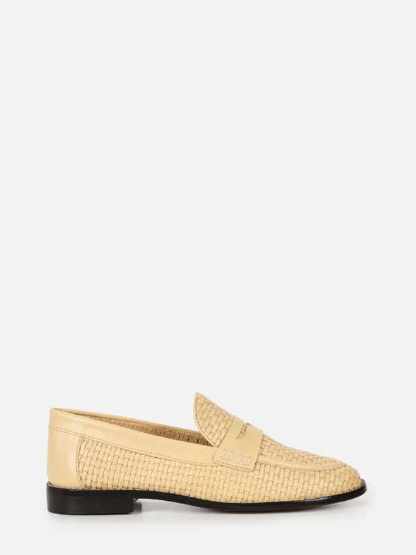 MOCASSIM EM COURO ALICIA LIGHT BUTTER TRESSE 35