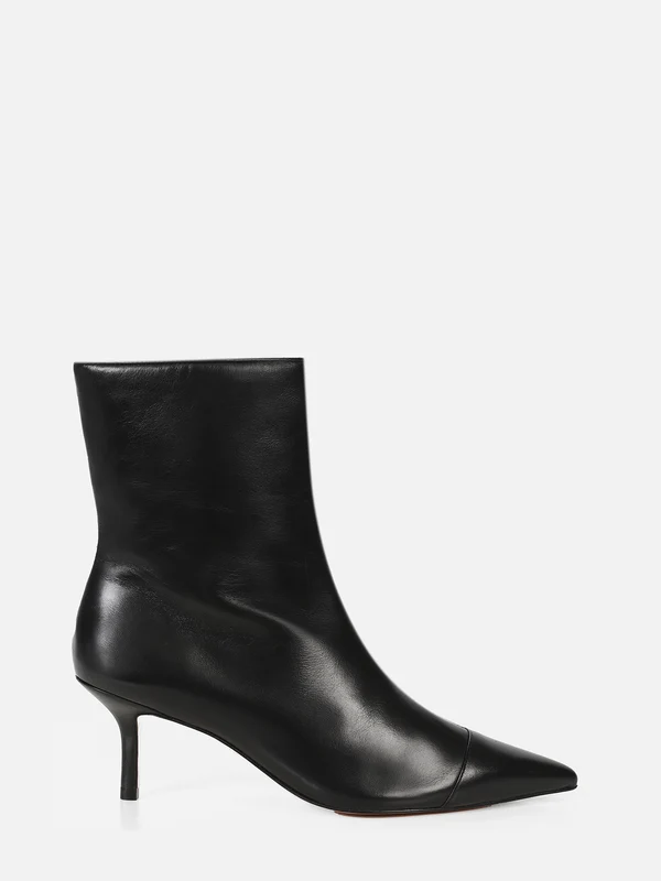 BOTA EM COURO AGNES PRETO SALTO MÉDIO FINO 39