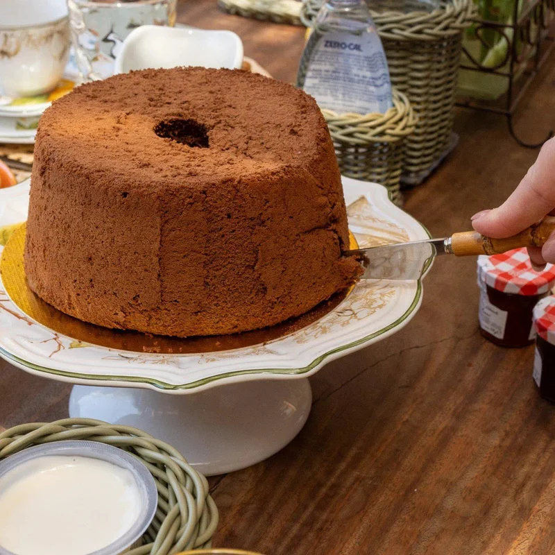 Porta Petit Four com Pé Cerâmica Toscana Scalla