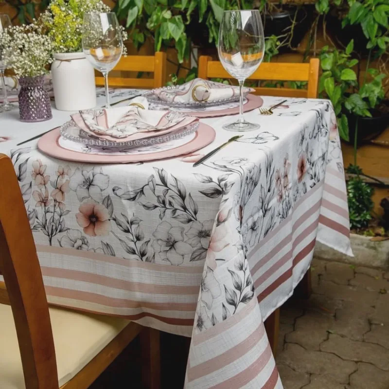 Toalha de Mesa Quadrada Floral 4 Lugares 140x140cm