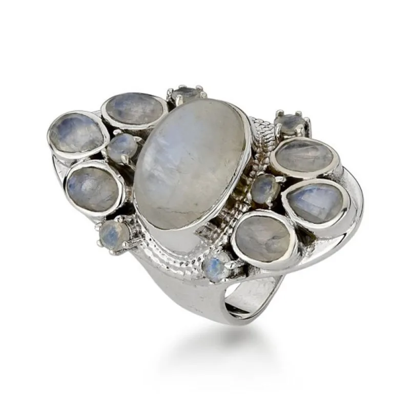 Anel Oval com pedras da Lua em Prata 925 16 / Prata