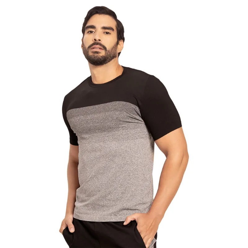 T-Shirt Sem Costura Com Listras Degradê Mescla