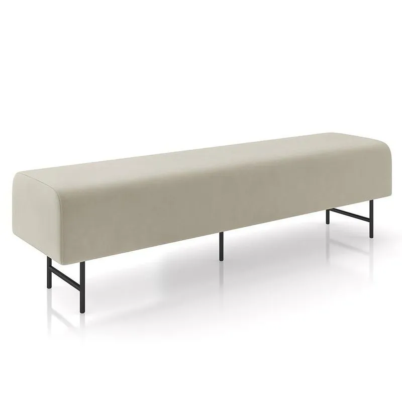 Puff Recamier Decorativo Pés Em Ferro 140cm Dublin Z37 Veludo Bege - Mpozenato