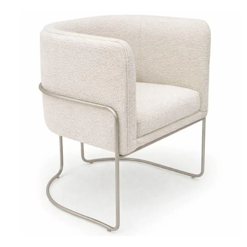 Poltrona Mono Decorativa com Estofamento Bouclé Confortável Off White Sallar Home