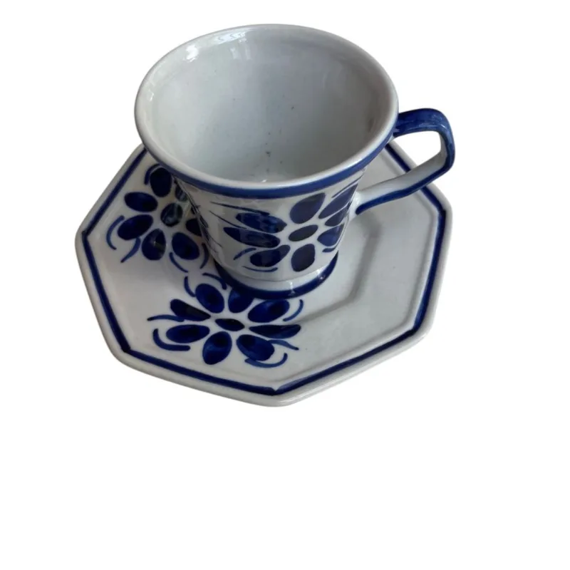 Xicara e Pires modelo prisma 150 ml Monte Sião de PORCELANA