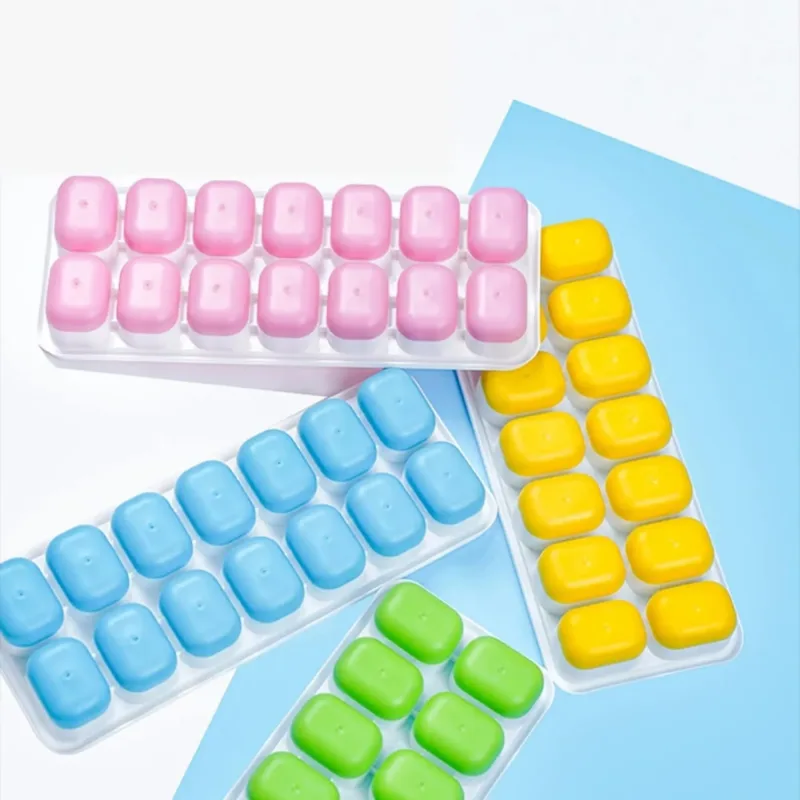 Forma de Gelo com Fundo de Silicone e Tampa