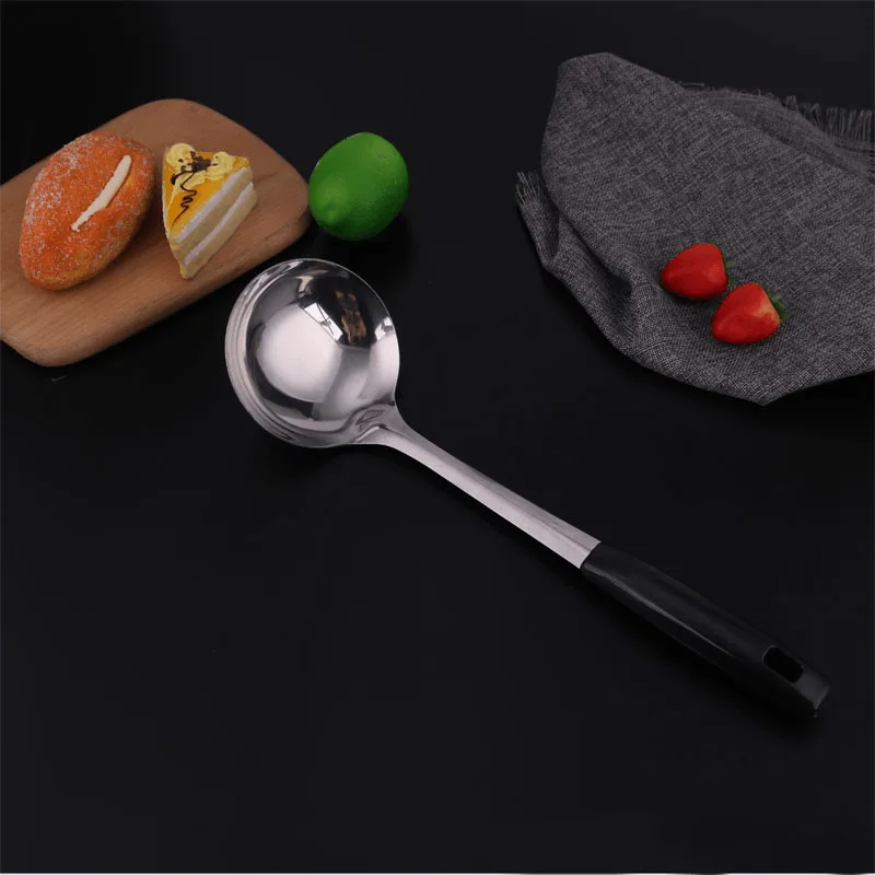 Concha De Cozinha Inox C Cabo Preto