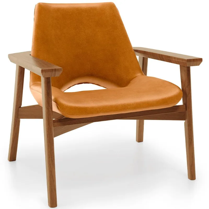 Poltrona Decorativa Para Sala de Estar Living Base Madeira Becker L02 Couríssimo Whisky - Lyam Decor - Lyam Decor