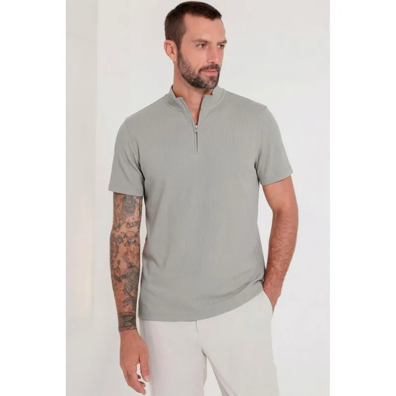 Camiseta Gola Alta Com Zíper Verde Oliva - G