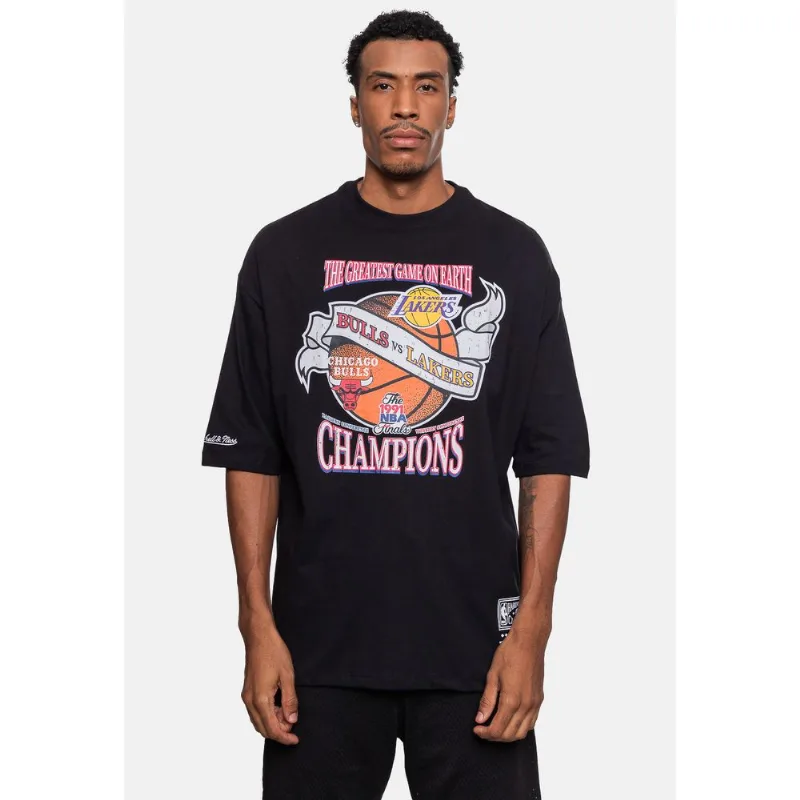 Camiseta Mitchell & Ness Estampada Champions Preta - GG