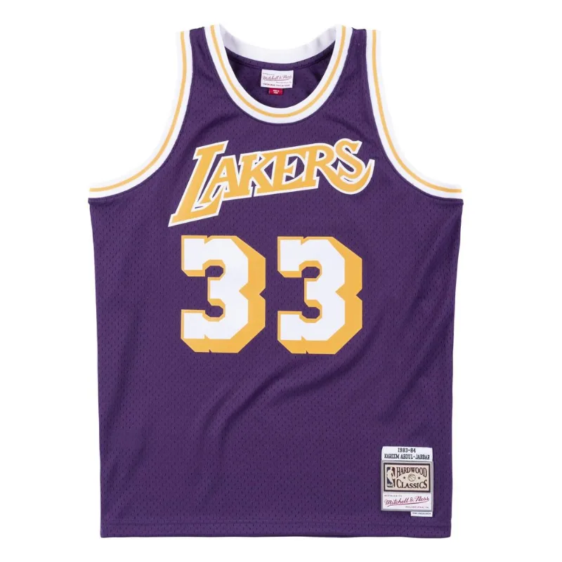 Regata Mitchell & Ness Away Swingman Jersey Los Angeles Lakers 1983-84 Kareem Abdul-Jabbar Roxa - Plus P