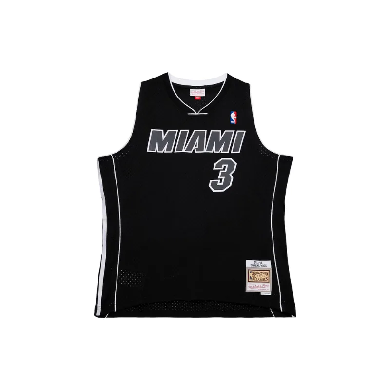 Regata Mitchell & Ness NBA Black Alternate Jersey Miami Heat Dwyane Wade 2011-12 Preta Regata Mitchell & Ness NBA Black Alternate Authentic Jersey Miami Heat Dwyane Wade 2011-12 Preta - 2XL