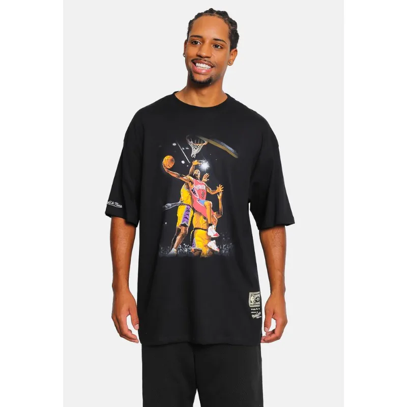 Camiseta Mitchell & Ness Oversize Shoe Palace Philadelphia 76ers Preta - GG