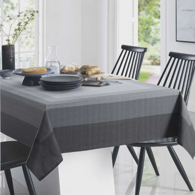 Toalha de Mesa Karsten Retangular 6 Lugares Sempre Limpa Tom - Karsten