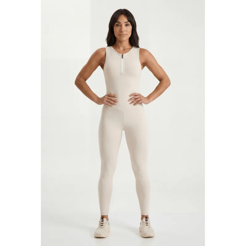MACACÃO COM ZÍPER COSTAS RESPIRÁVEIS OFF WHITE CAJUBRASIL MACACÃO COM ZÍPER COSTAS RESPIRÁVEIS OFF WHITE G