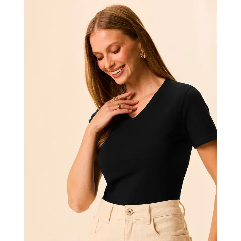 Camiseta Básica Feminina Decote V Em Algodão Preto - XGG