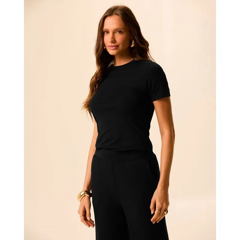 Camiseta Básica Feminina Slim Decote Redondo Em Algodão Preto - XGG