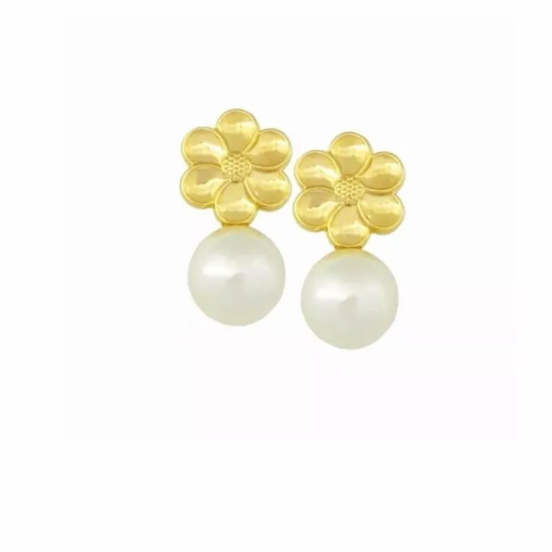 Brinco Flor Com Pérola Folheado Ouro 18k Brinco Flor Com Pérola Folheado Ouro 18k