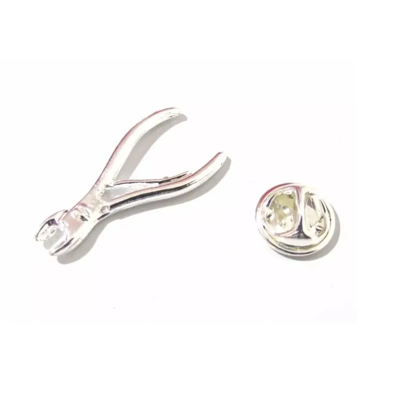 Broche Manicure Alicate Cutícula Folheado A Prata