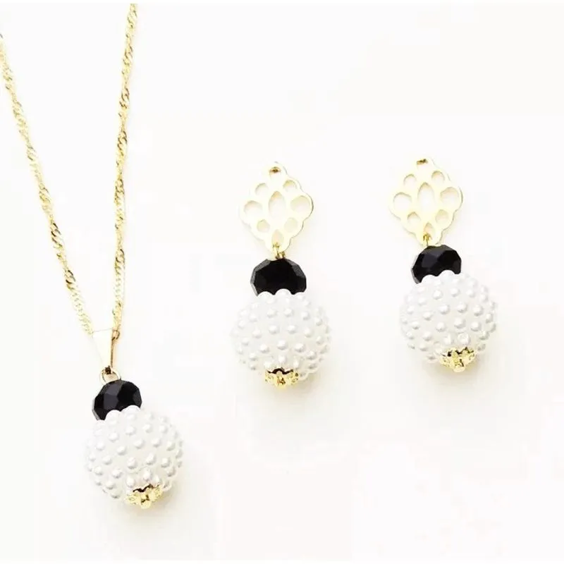 Conjunto Colar E Brinco Delicado Folheado Ouro 18k