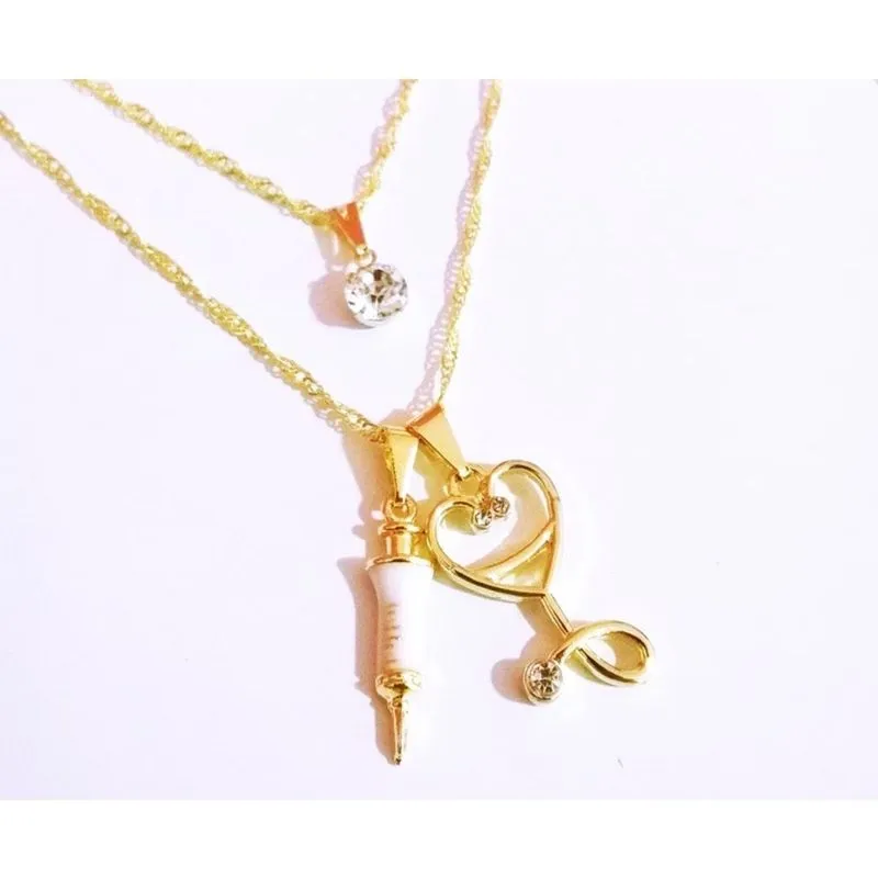 Colar Enfermagem Duplo Esteto e Seringa Folheado A Ouro 18k