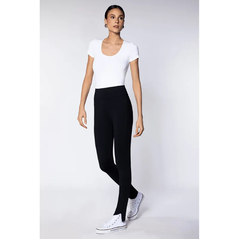 Calça com zíper na barra Tamanho: GG | Cor: Preta